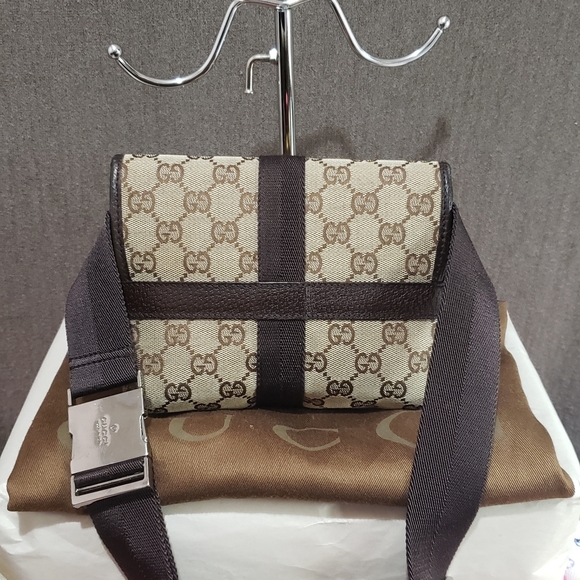 4️⃣2️⃣5️⃣Gucci Authentic belt bag w/ dustbag - Picture 2 of 15